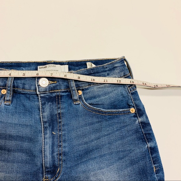 Garage ultra high rise jean shorts - Picture 2 of 5
